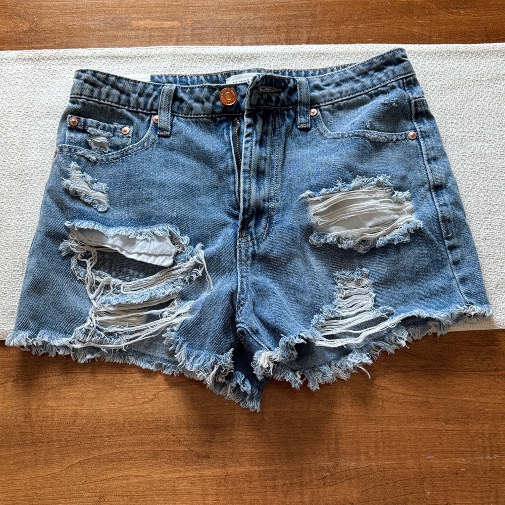 Almost Famous Distressed Denim Women Girls Shorts Size 1